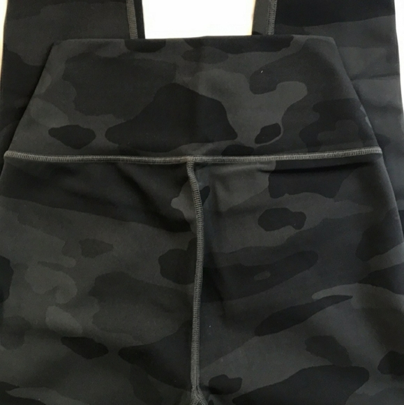 Alo Vapor High Waist Ankle Camo Leggings - Picture 3 of 6